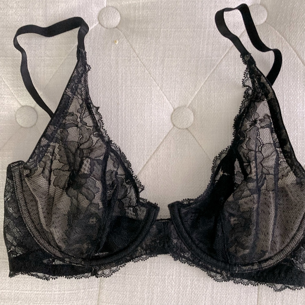Brand New Natori Black Lace Unlined Bra-Size 32C